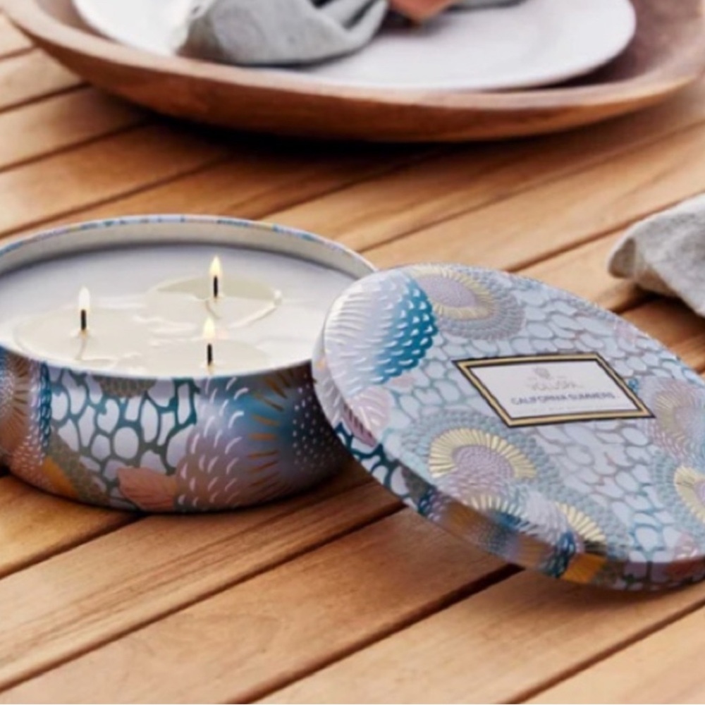 New! Voluspa California Summers 3 Wick Candle Tin